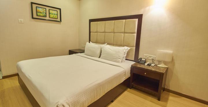 Treebo Trend Hotel Parker Ahmedabad Buitenkant foto