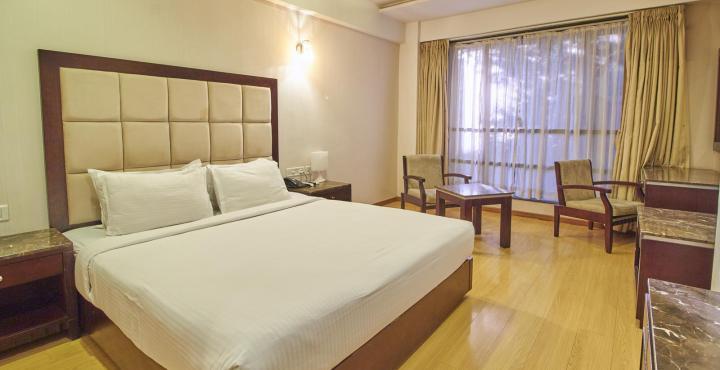 Treebo Trend Hotel Parker Ahmedabad Buitenkant foto