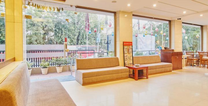 Treebo Trend Hotel Parker Ahmedabad Buitenkant foto