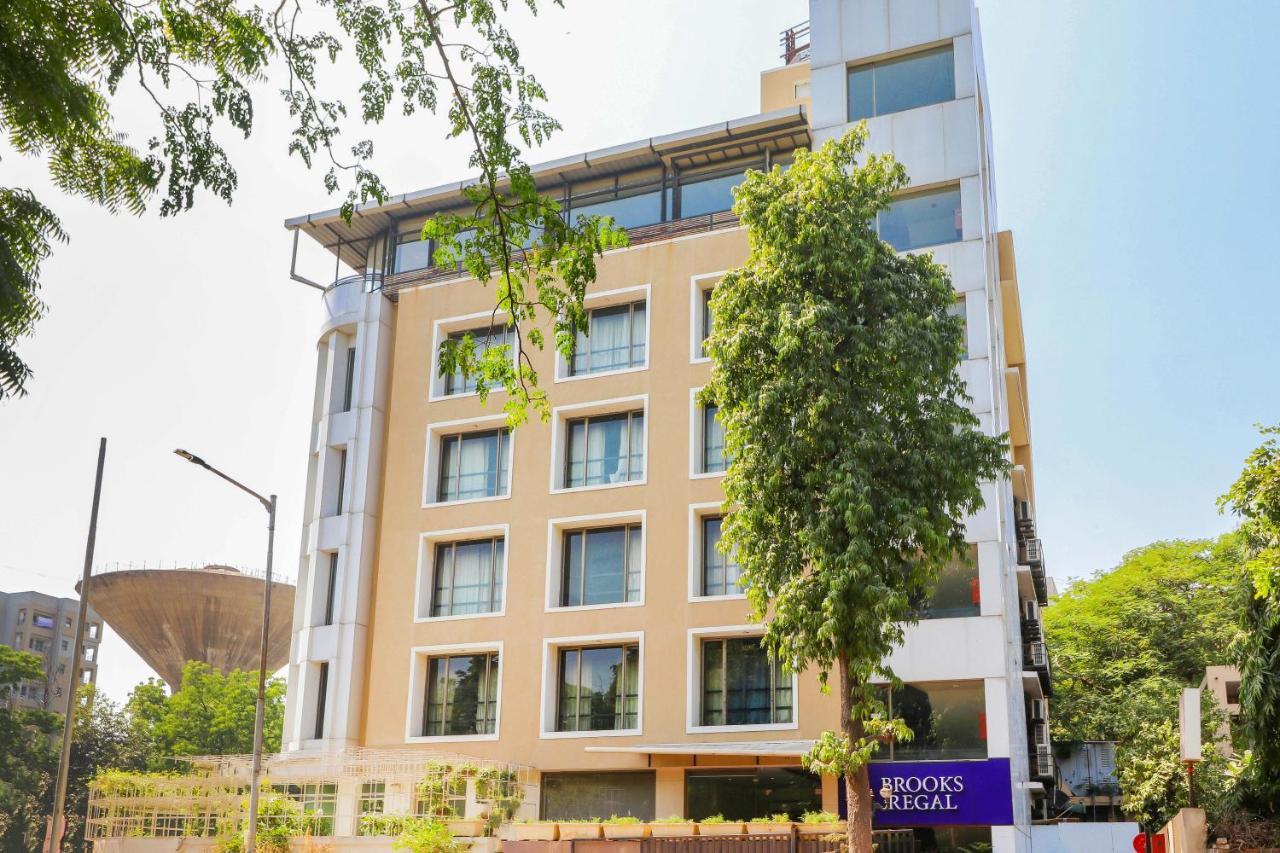 Treebo Trend Hotel Parker Ahmedabad Buitenkant foto