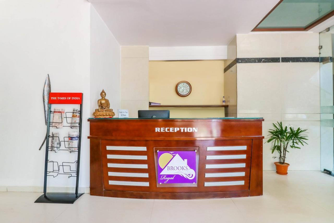 Treebo Trend Hotel Parker Ahmedabad Buitenkant foto